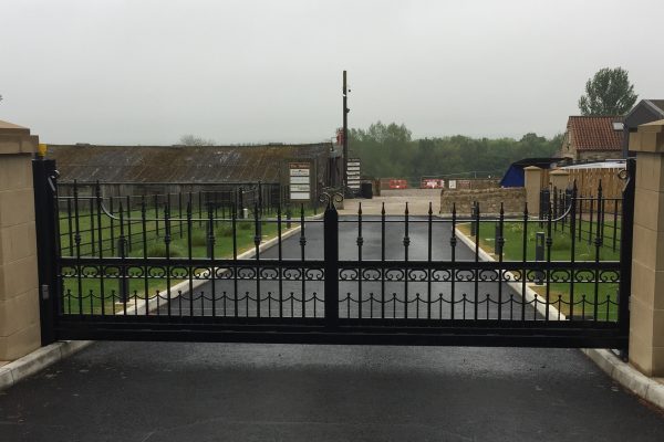 Electric Gates | Livewire, Electric Gates and Doors | Electric Gates